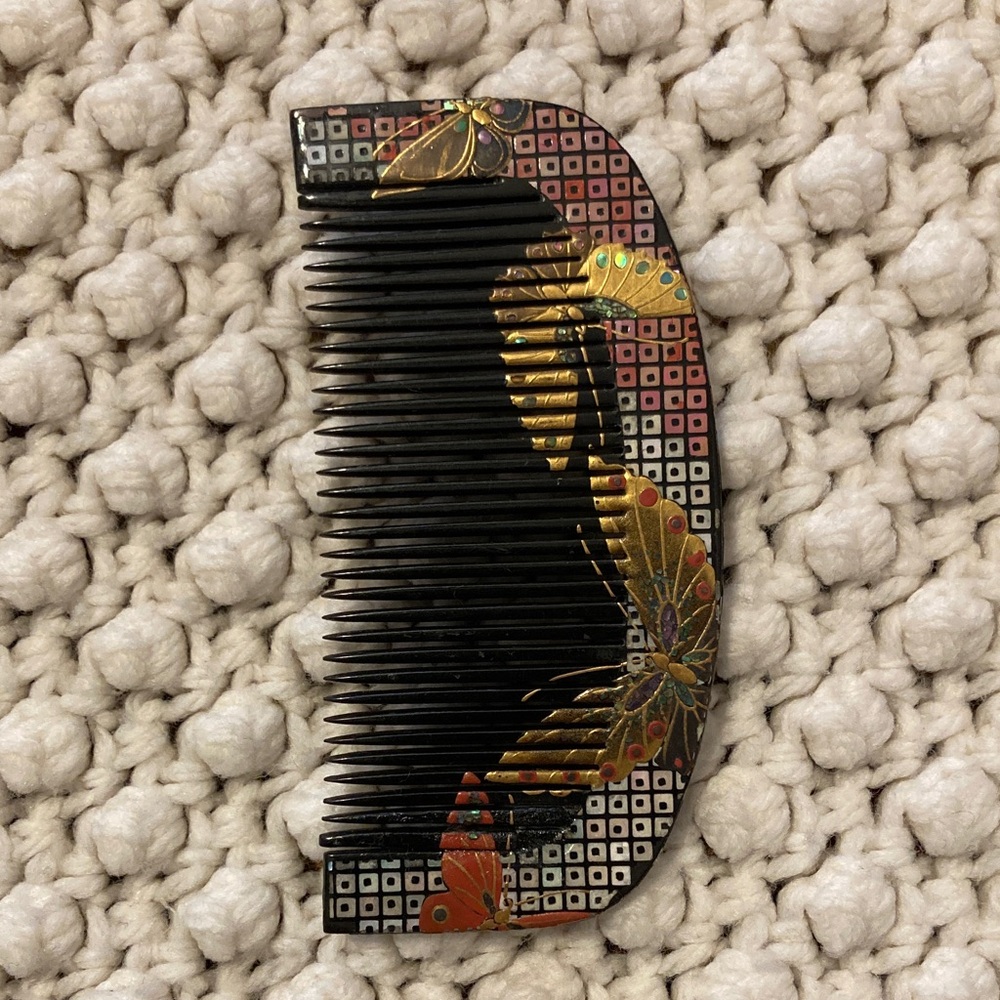 Vintage Japanese Decorative Black and Gold Hair Comb